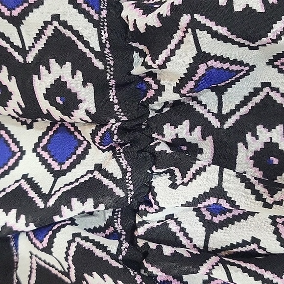 CHARLOTTE Russe Black Long Sleeve Dress with Colorful Geometric Pattern Size Med - Picture 7 of 8